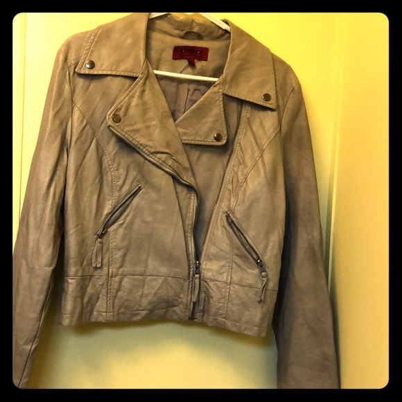 Jacket - Picture 1 of 4